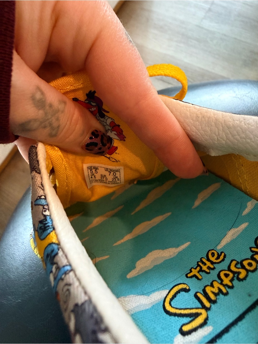 WOMENS Simpsons Vans Size 7 Itchy & Scratchy Show - Picture 3 of 5